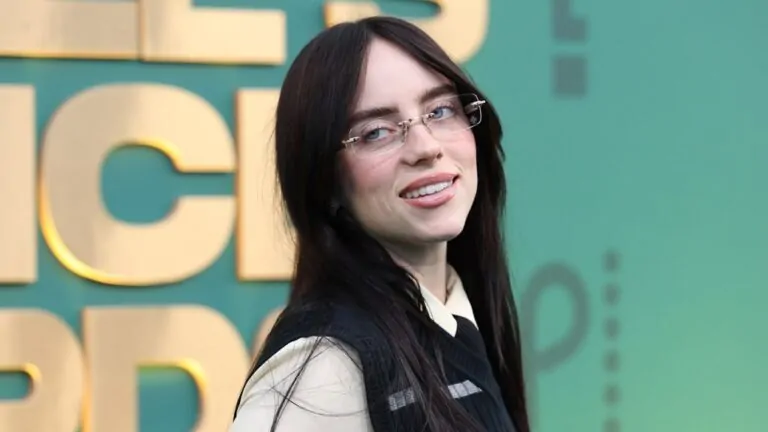 Billie Eilish Peoples Choice Awards GettyImages 2021412863 H 2024